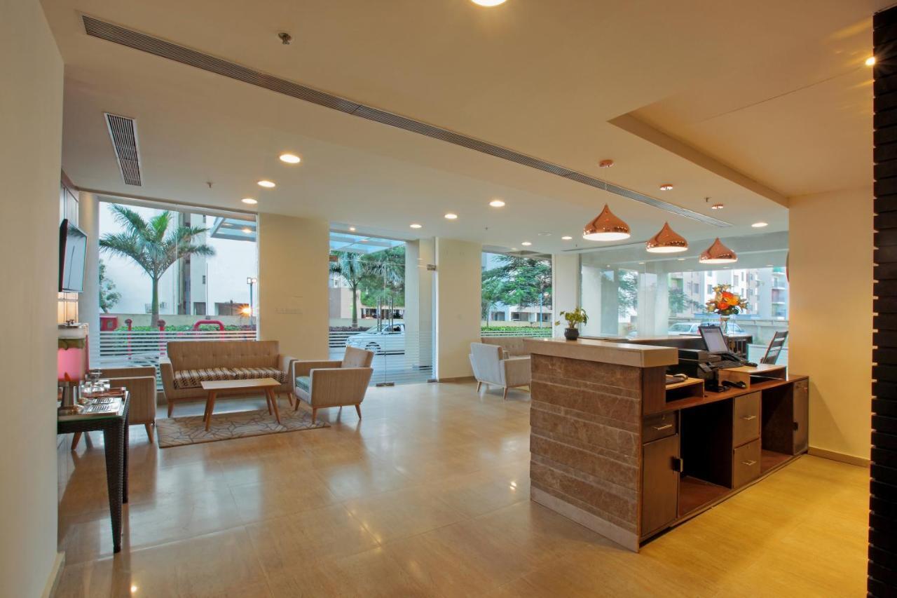 Starlit Suites Bangalore Kammasandra Kültér fotó
