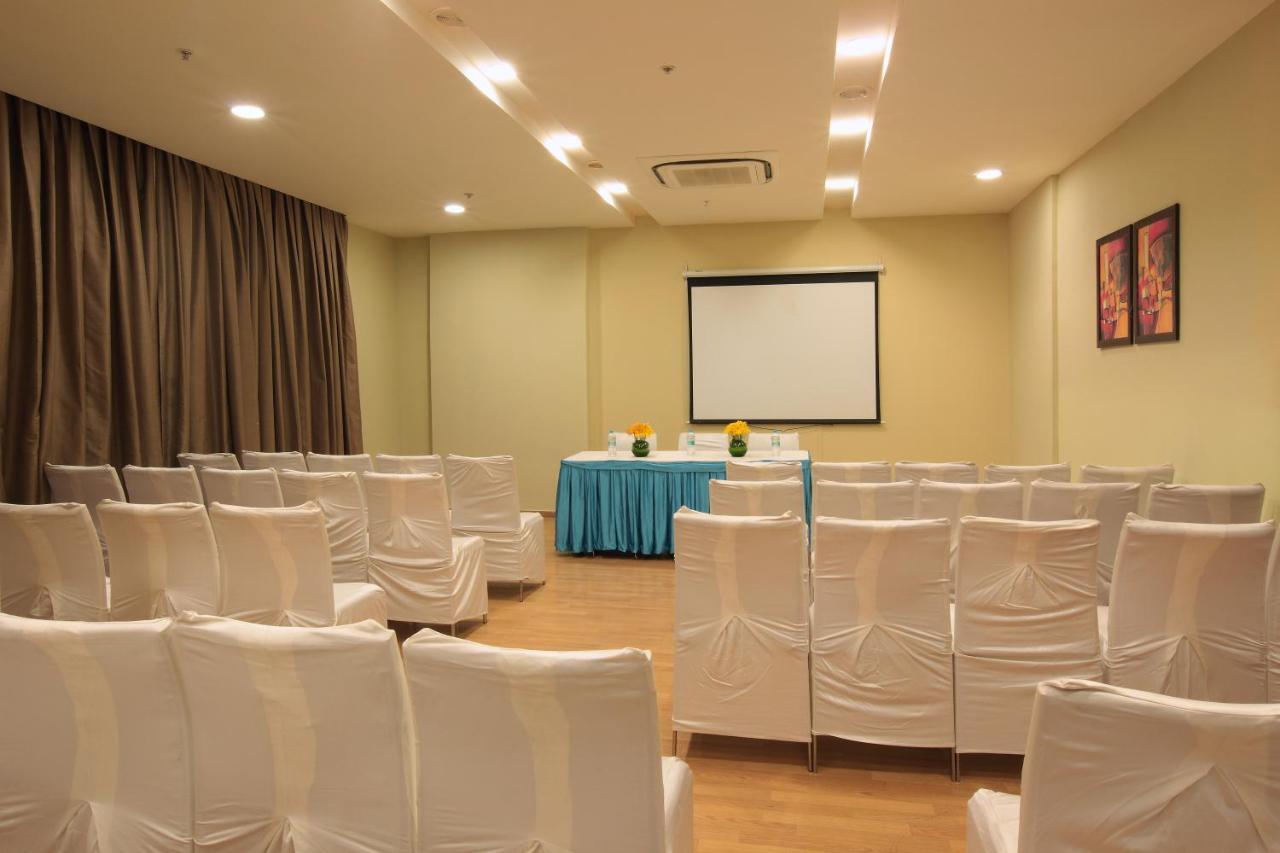 Starlit Suites Bangalore Kammasandra Kültér fotó