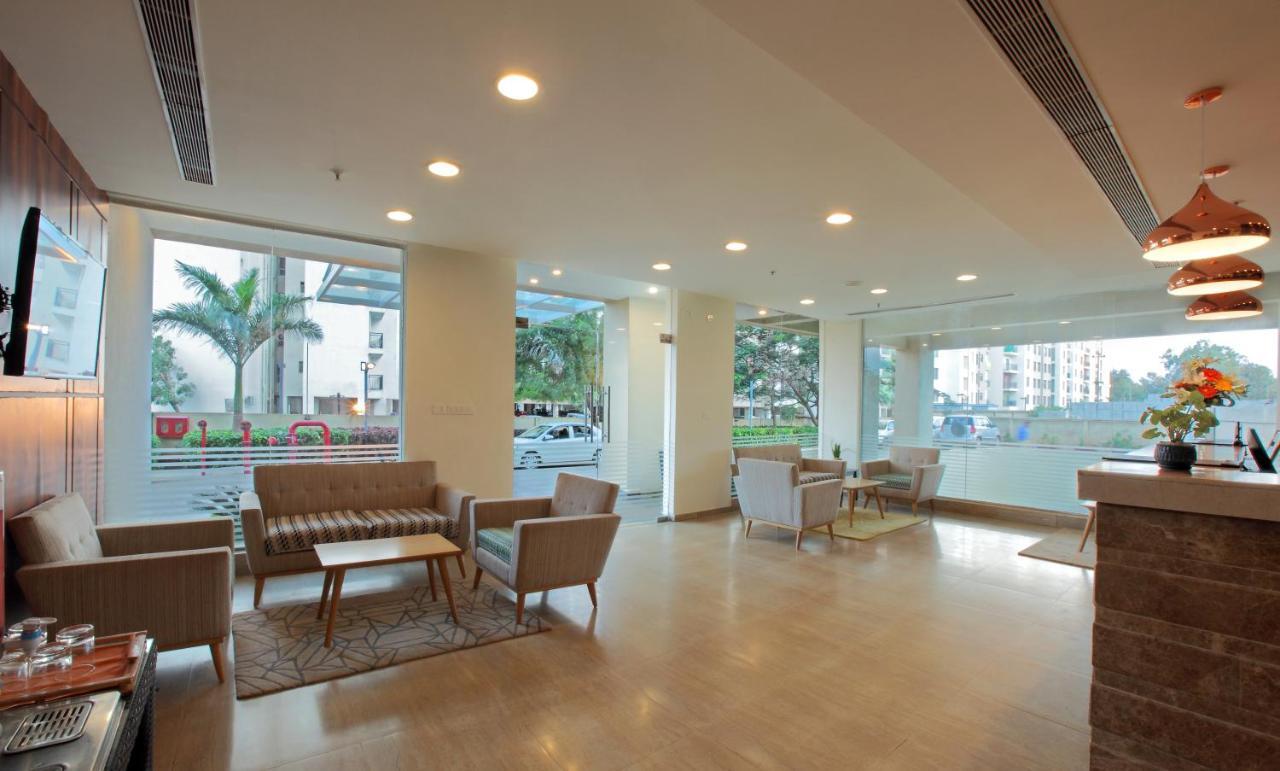 Starlit Suites Bangalore Kammasandra Kültér fotó